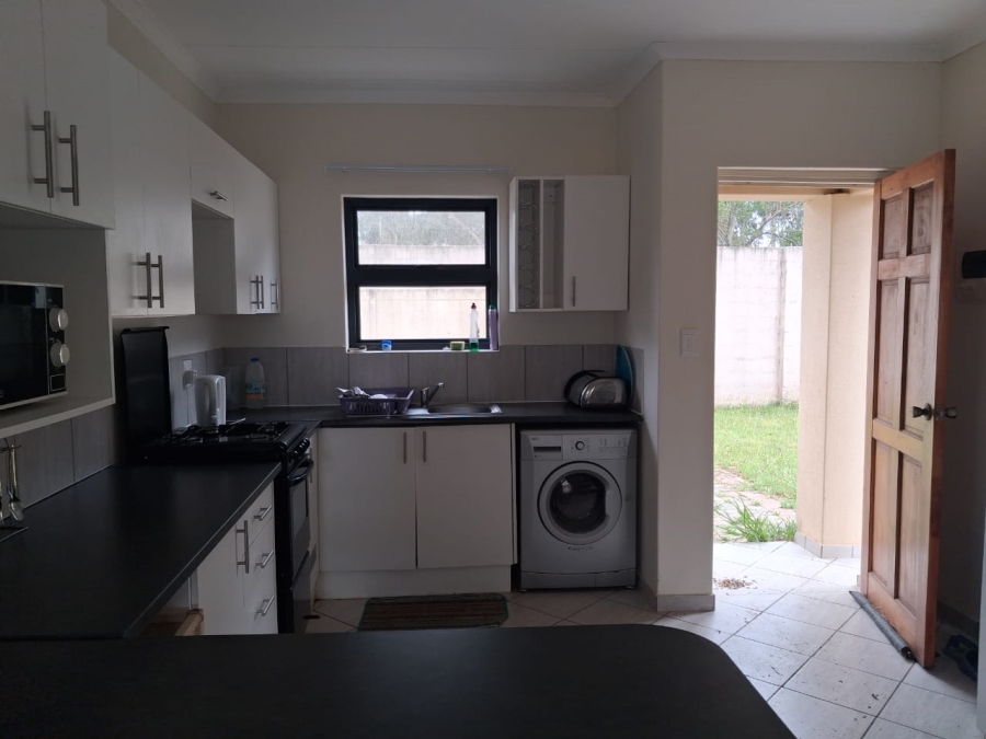 To Let 2 Bedroom Property for Rent in Kidds Beach Eastern Cape